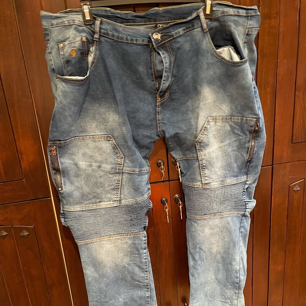 Starchy denim jeans